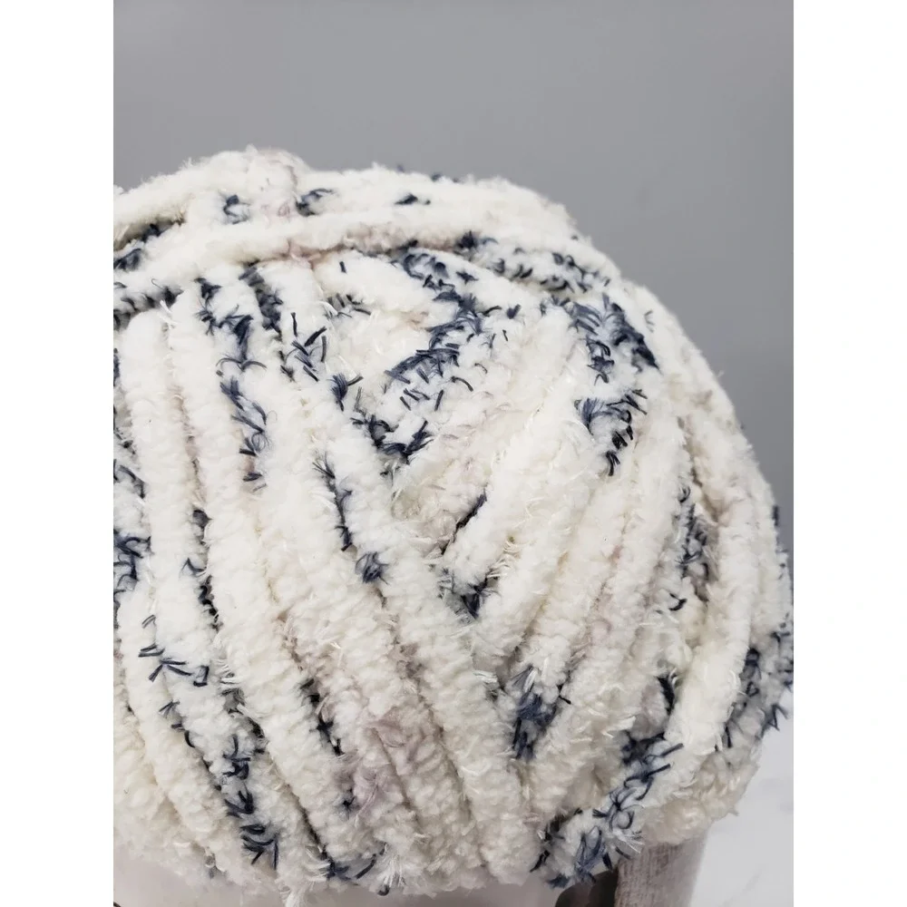 Bernat Blanket Tweed Yarn, Ivory Tweed Color, 10.5 oz, Super Bulky 6‎ Weight